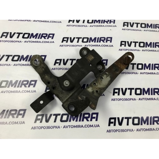 Кронштейн гідропідсилювача Opel Astra H 2004-2010 13192898